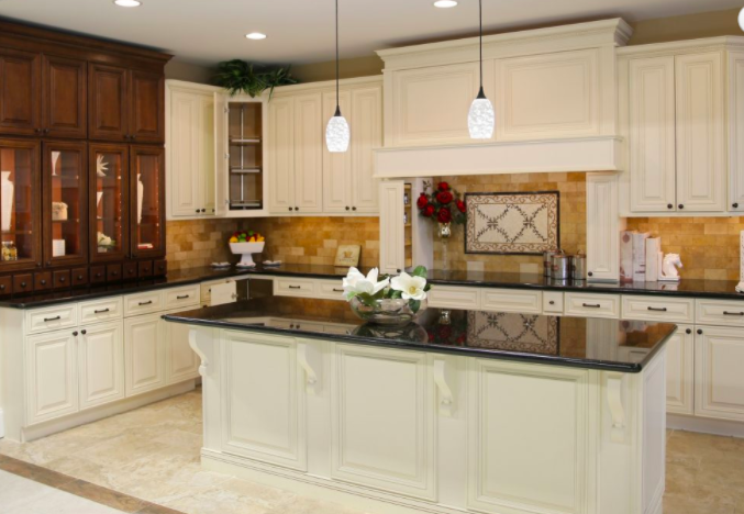 White kitchen cabinets 