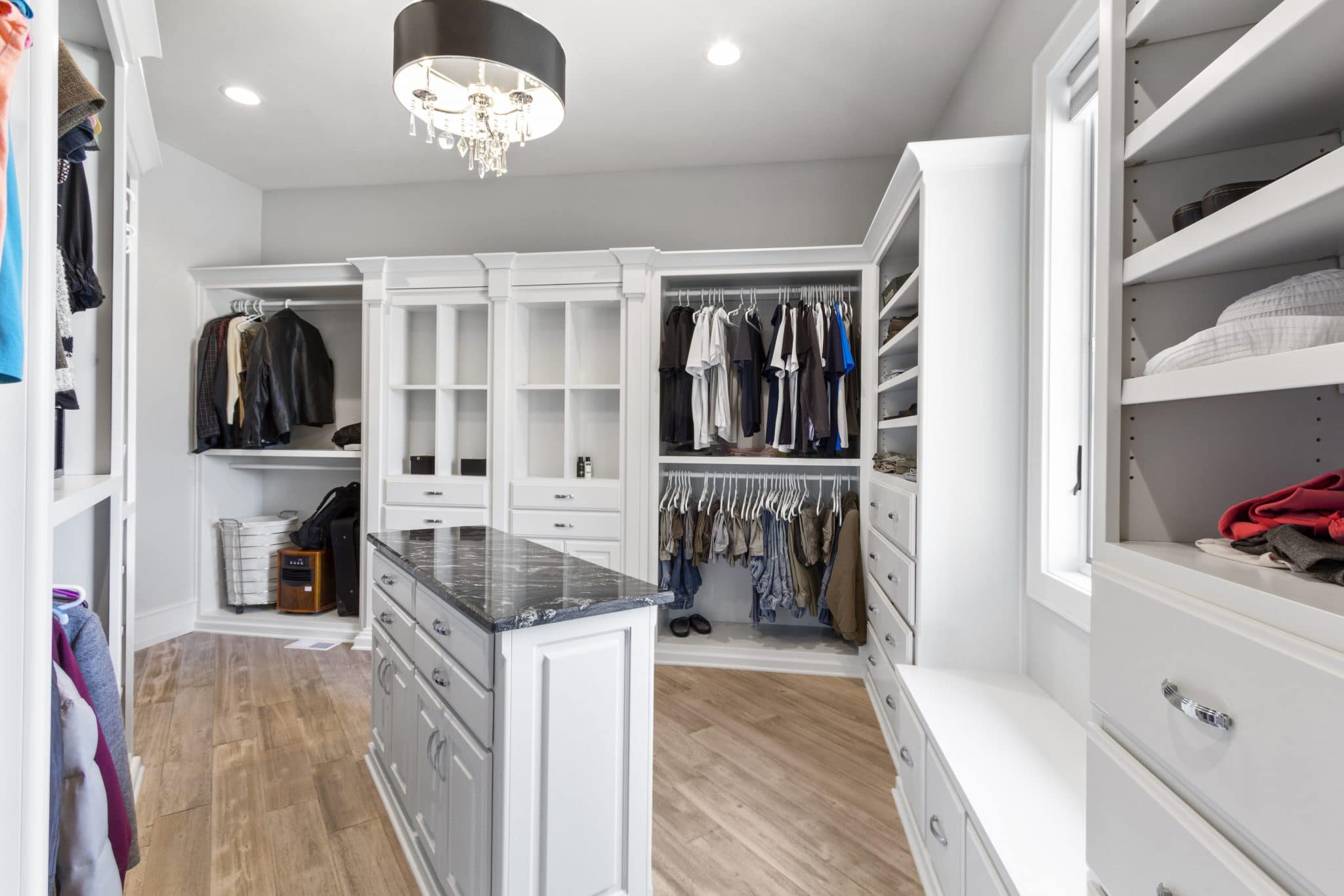 8 Closet Trends for 2021 That Your Clients Will Love - CabinetCorp